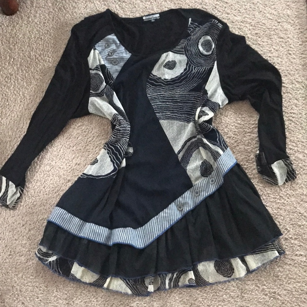 Beautiful flowy blouse